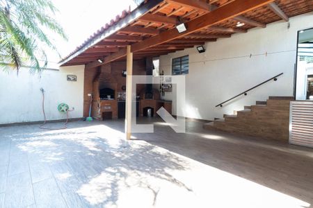 Casa à venda com 232m², 2 quartos e 3 vagasChurrasqueira