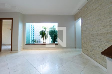 Sala de casa à venda com 2 quartos, 232m² em Vila Graciosa, São Paulo