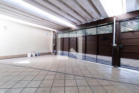 Casa à venda com 232m², 2 quartos e 3 vagasGaragem