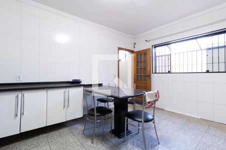 Casa à venda com 232m², 2 quartos e 3 vagasCozinha