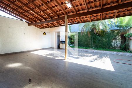 Casa à venda com 232m², 2 quartos e 3 vagasChurrasqueira