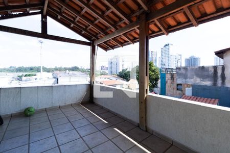 Casa à venda com 232m², 2 quartos e 3 vagasVaranda