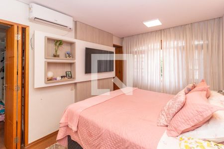 Quarto 1 (Suíte) de casa para alugar com 4 quartos, 210m² em Vila Carrao, São Paulo