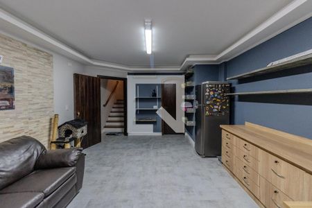 Casa à venda com 435m², 3 quartos e 3 vagas Casa à venda com 435m², 3 quartos e 3 vagasÁrea de Serviço