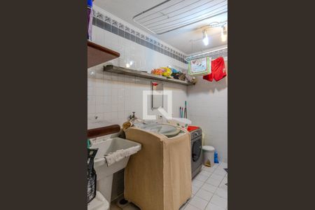 Casa à venda com 435m², 3 quartos e 3 vagas Casa à venda com 435m², 3 quartos e 3 vagasÁrea de Serviço