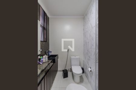 Casa à venda com 435m², 3 quartos e 3 vagas Casa à venda com 435m², 3 quartos e 3 vagasBanheiro da Suíte 1