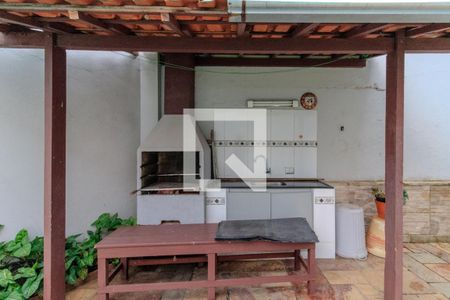 Casa à venda com 435m², 3 quartos e 3 vagas Casa à venda com 435m², 3 quartos e 3 vagasChurrasqueira