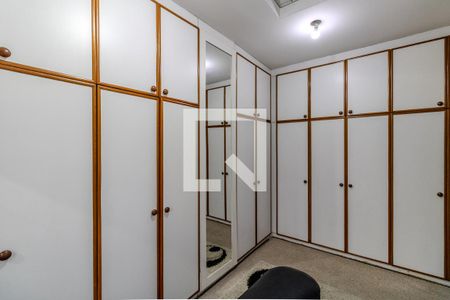 Casa à venda com 435m², 3 quartos e 3 vagas Casa à venda com 435m², 3 quartos e 3 vagasSuite 1