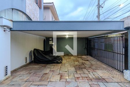 Casa à venda com 435m², 3 quartos e 3 vagas Casa à venda com 435m², 3 quartos e 3 vagasGaragem