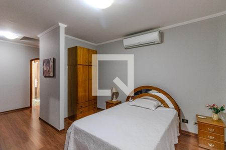 Casa à venda com 435m², 3 quartos e 3 vagas Casa à venda com 435m², 3 quartos e 3 vagasSuite 2