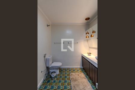 Casa à venda com 435m², 3 quartos e 3 vagas Casa à venda com 435m², 3 quartos e 3 vagasBanheiro da Suíte 2