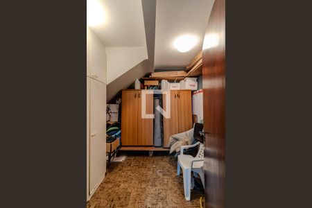 Casa à venda com 435m², 3 quartos e 3 vagas Casa à venda com 435m², 3 quartos e 3 vagasÁrea de Serviço