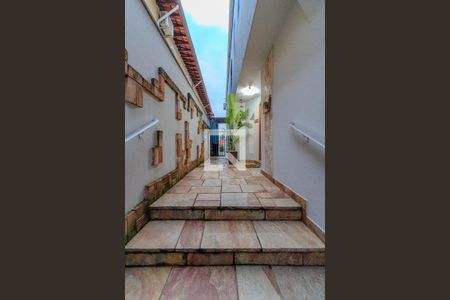 Casa à venda com 435m², 3 quartos e 3 vagas Casa à venda com 435m², 3 quartos e 3 vagasQuintal