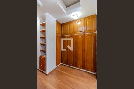 Casa à venda com 435m², 3 quartos e 3 vagas Casa à venda com 435m², 3 quartos e 3 vagasSuite 3