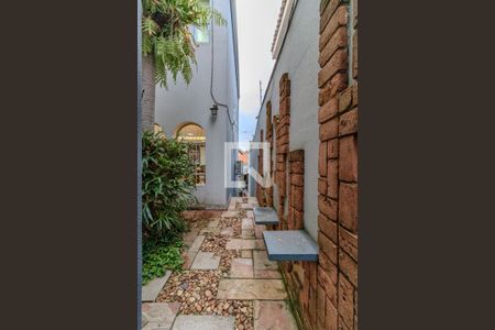 Casa à venda com 435m², 3 quartos e 3 vagas Casa à venda com 435m², 3 quartos e 3 vagasQuintal