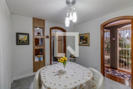 Casa à venda com 435m², 3 quartos e 3 vagas Casa à venda com 435m², 3 quartos e 3 vagasCopa