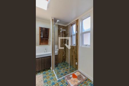 Casa à venda com 435m², 3 quartos e 3 vagas Casa à venda com 435m², 3 quartos e 3 vagasBanheiro da Suíte 2