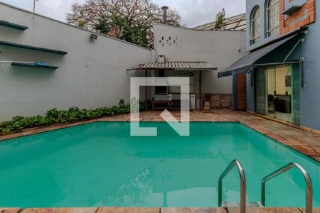 Casa à venda com 435m², 3 quartos e 3 vagas Casa à venda com 435m², 3 quartos e 3 vagasPiscina
