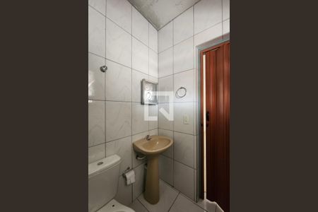 Banheiro de kitnet/studio para alugar com 1 quarto, 40m² em Planalto, São Bernardo do Campo