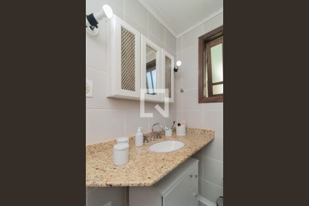 Casa à venda com 284m², 5 quartos e 2 vagas Casa à venda com 284m², 5 quartos e 2 vagasBanheiro da Suíte