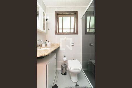 Casa à venda com 284m², 5 quartos e 2 vagas Casa à venda com 284m², 5 quartos e 2 vagasBanheiro da Suíte