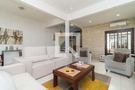 Sala de casa à venda com 5 quartos, 284m² em Teresópolis, Porto Alegre