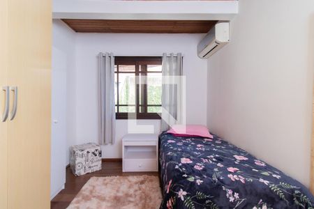 Casa à venda com 284m², 5 quartos e 2 vagas Casa à venda com 284m², 5 quartos e 2 vagasQuarto 1