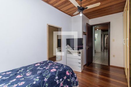 Casa à venda com 284m², 5 quartos e 2 vagas Casa à venda com 284m², 5 quartos e 2 vagasQuarto 1