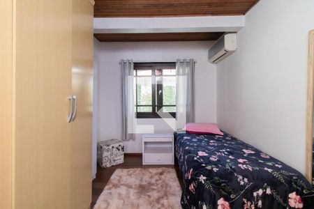 Casa à venda com 284m², 5 quartos e 2 vagas Casa à venda com 284m², 5 quartos e 2 vagasQuarto 1