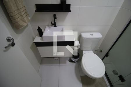 Banheiro de apartamento para alugar com 1 quarto, 26m² em Vila Ema, São Paulo