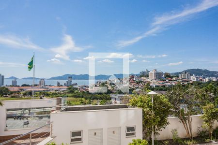 Vista de apartamento para alugar com 3 quartos, 85m² em Capoeiras, Florianópolis
