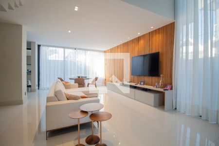 Sala  de casa de condomínio para alugar com 4 quartos, 400m² em Recreio dos Bandeirantes, Rio de Janeiro