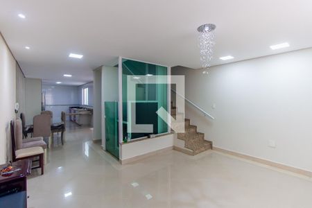 Sala de casa à venda com 2 quartos, 120m² em Vila Darli, São Paulo