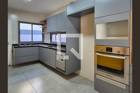 Casa de condomínio à venda com 350m², 4 quartos e 3 vagasCozinha