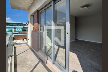 Casa de condomínio à venda com 350m², 4 quartos e 3 vagasVaranda