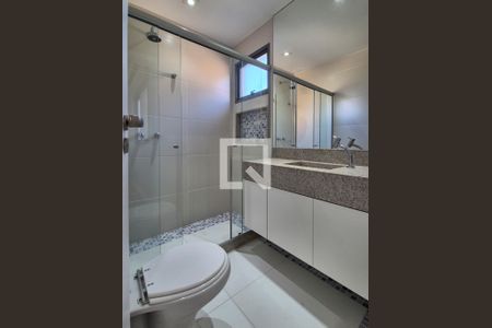 Casa de condomínio à venda com 350m², 4 quartos e 3 vagasBanheiro 3