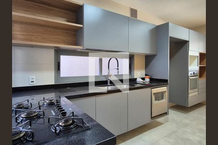 Casa de condomínio à venda com 350m², 4 quartos e 3 vagasCozinha