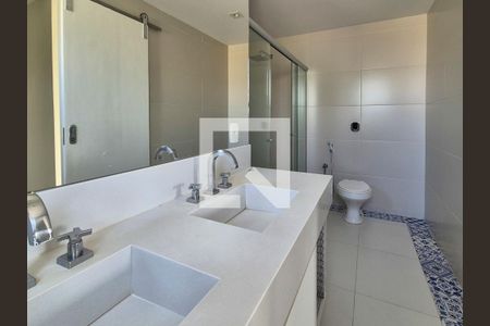 Casa de condomínio à venda com 350m², 4 quartos e 3 vagasBanheiro