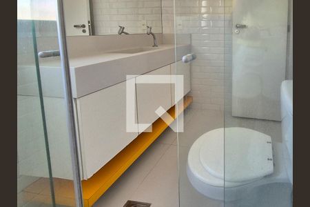 Casa de condomínio à venda com 350m², 4 quartos e 3 vagasBanheiro 4