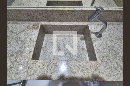 Casa de condomínio à venda com 350m², 4 quartos e 3 vagasBanheiro 3