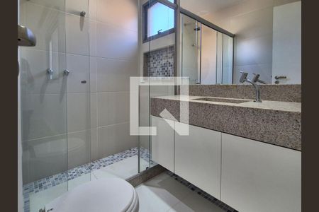 Casa de condomínio à venda com 350m², 4 quartos e 3 vagasBanheiro 3