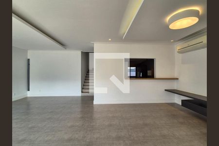 Casa de condomínio à venda com 350m², 4 quartos e 3 vagasSala