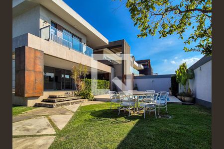 Casa de condomínio à venda com 350m², 4 quartos e 3 vagasÁrea comum