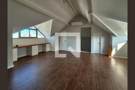 Casa de condomínio à venda com 350m², 4 quartos e 3 vagasEscritório