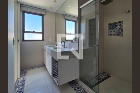 Casa de condomínio à venda com 350m², 4 quartos e 3 vagasBanheiro