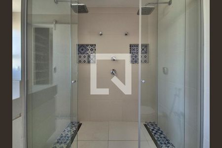 Casa de condomínio à venda com 350m², 4 quartos e 3 vagasBanheiro