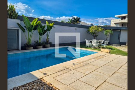 Casa de condomínio à venda com 350m², 4 quartos e 3 vagasÁrea comum