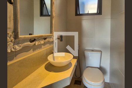 Casa de condomínio à venda com 350m², 4 quartos e 3 vagasLavabo 2