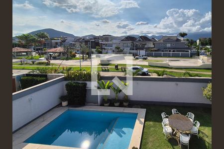 Casa de condomínio à venda com 350m², 4 quartos e 3 vagasVista Varanda
