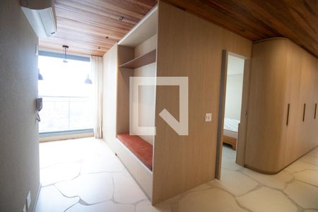 Corredor de apartamento para alugar com 1 quarto, 81m² em Jardim das Acacias, São Paulo